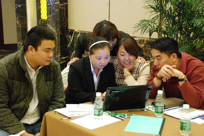 高瞻遠(yuǎn)矚，移攬?zhí)煜? 2014年百度移動推廣峰會會議報(bào)道